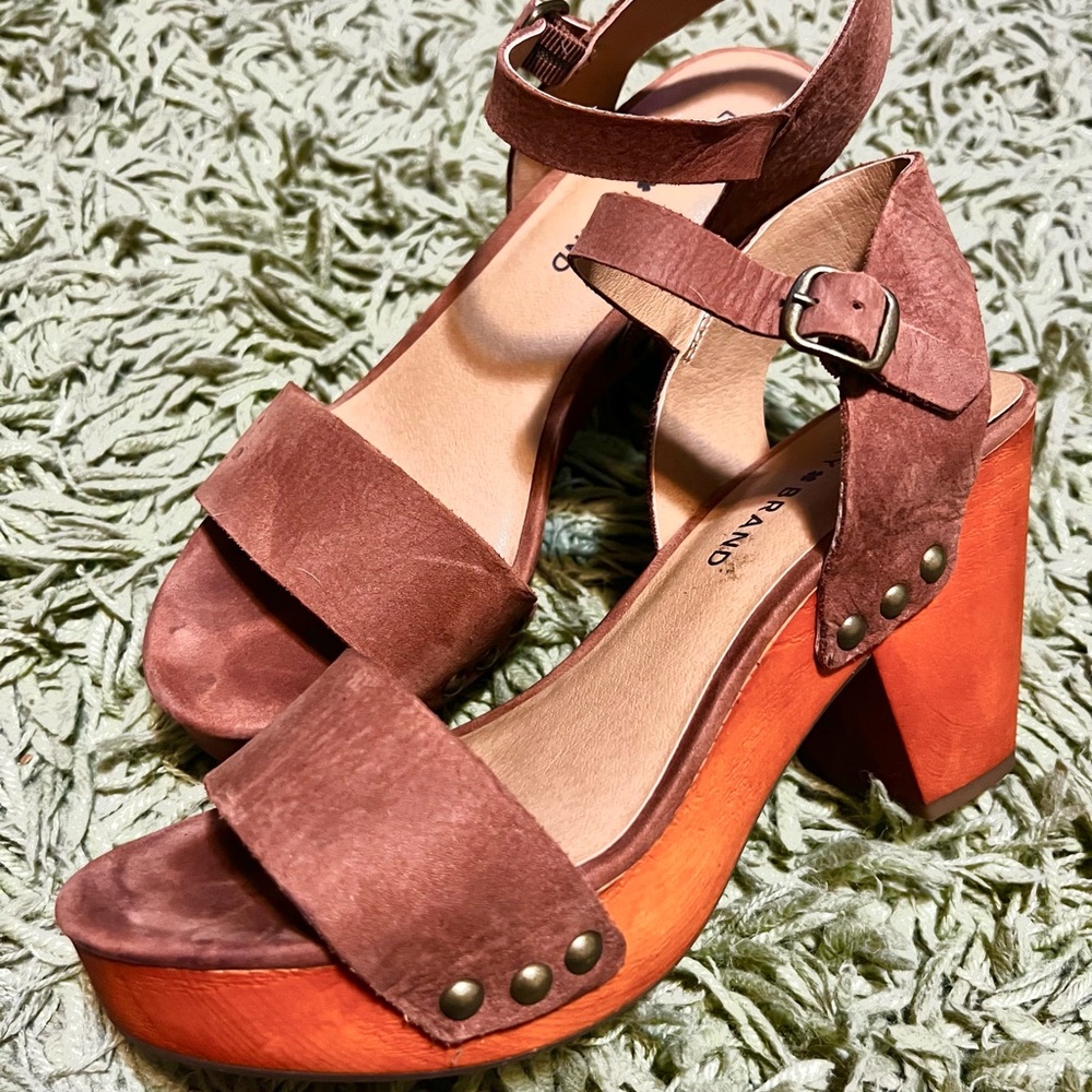 Lucky Brand Suede Platform Sandals